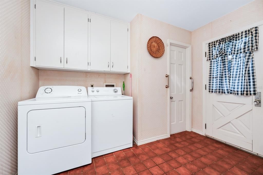 Interior, Washer