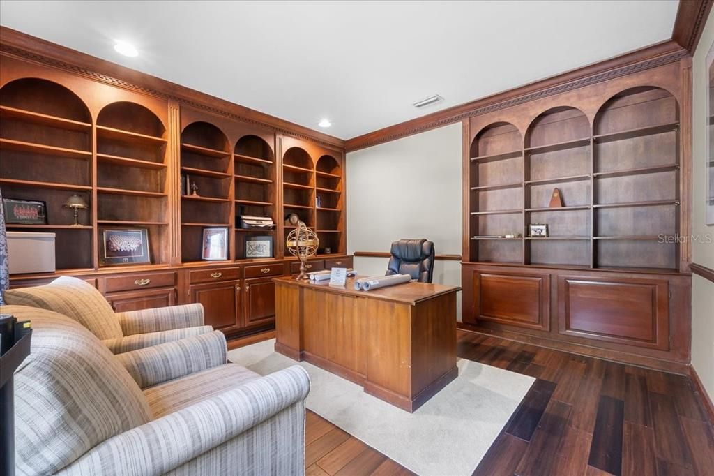 Home Office, Interior, Recessed Lighting, Wood Texture Flooring