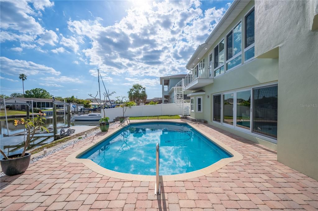 Exterior, Pool, Water