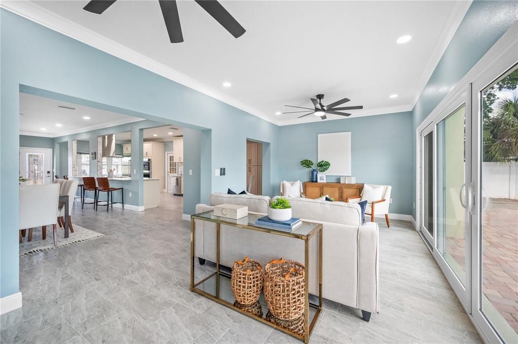 Dining room, Interior, Living room, Recessed Lighting