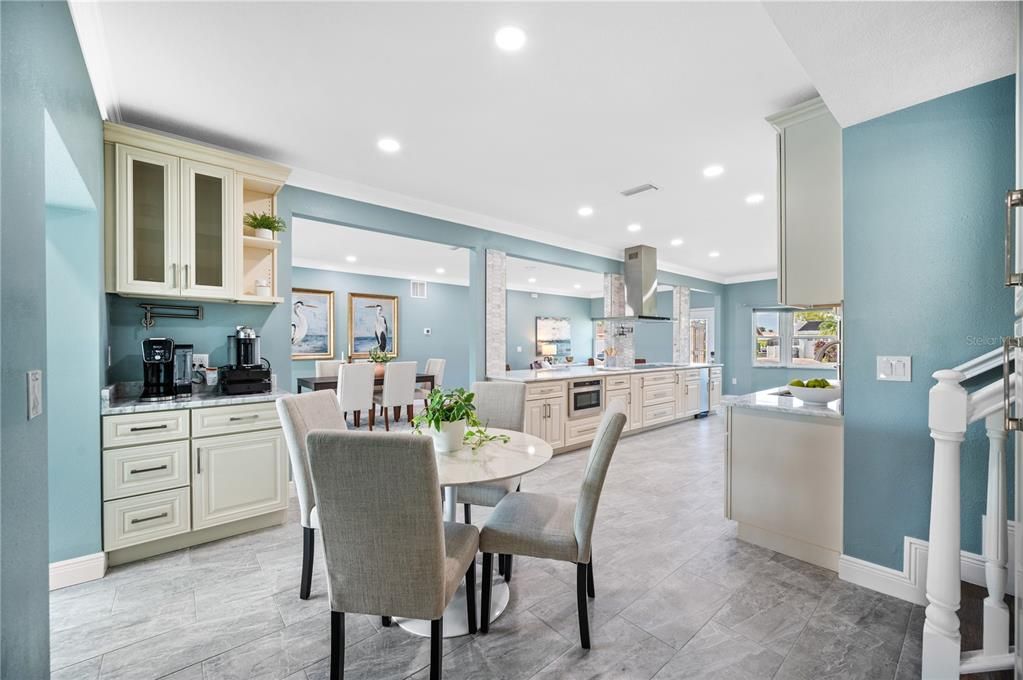 Dining room, Interior, Kitchen, Recessed Lighting
