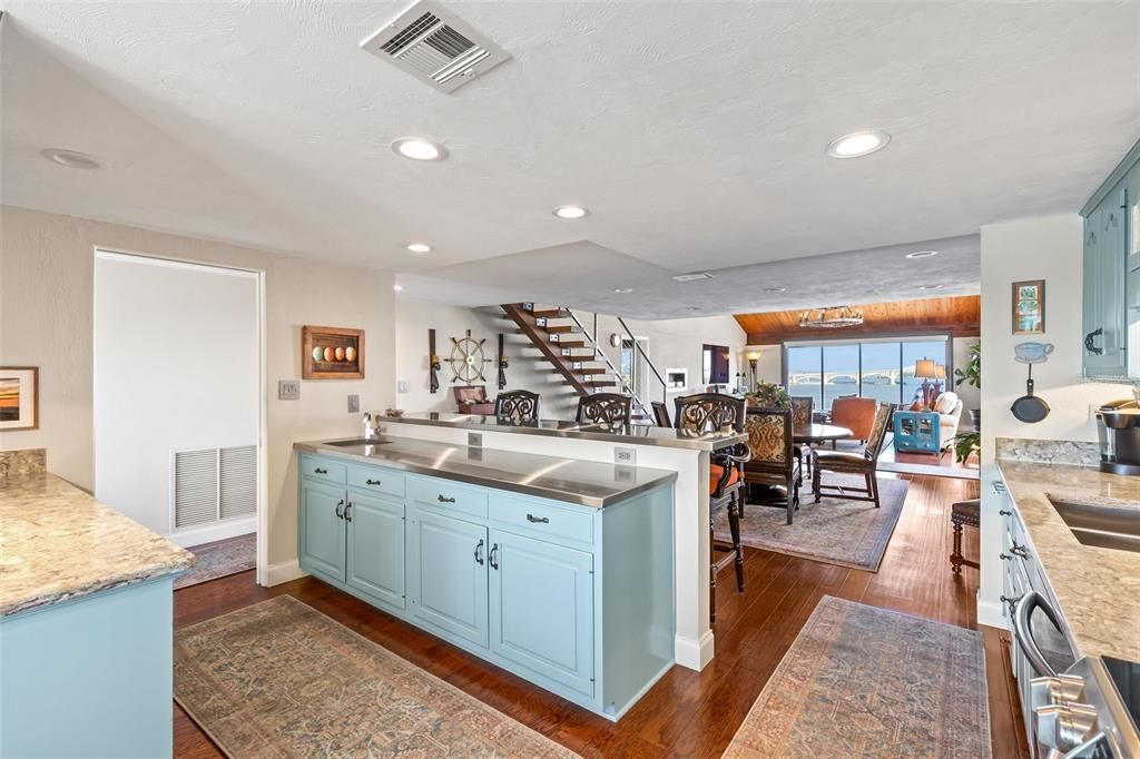 Dining room, Interior, Kitchen, Recessed Lighting, Wood Texture Flooring