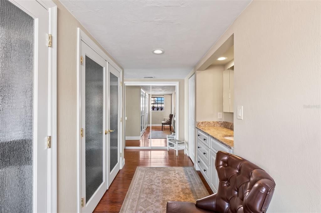 Interior, Recessed Lighting, Wood Texture Flooring