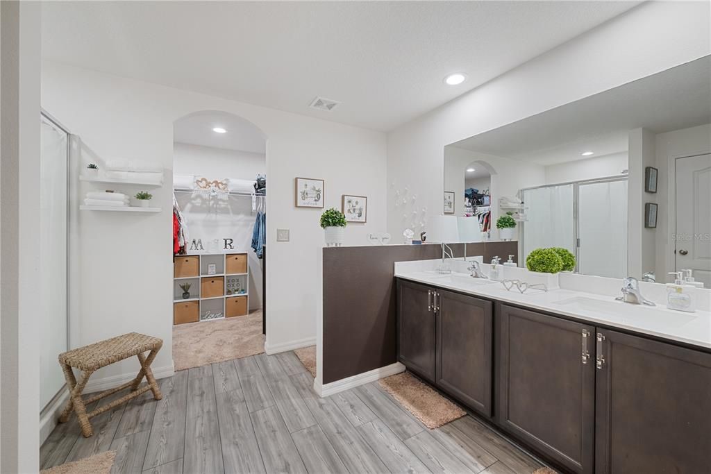 Bathroom, Interior, Recessed Lighting, Wood Texture Flooring