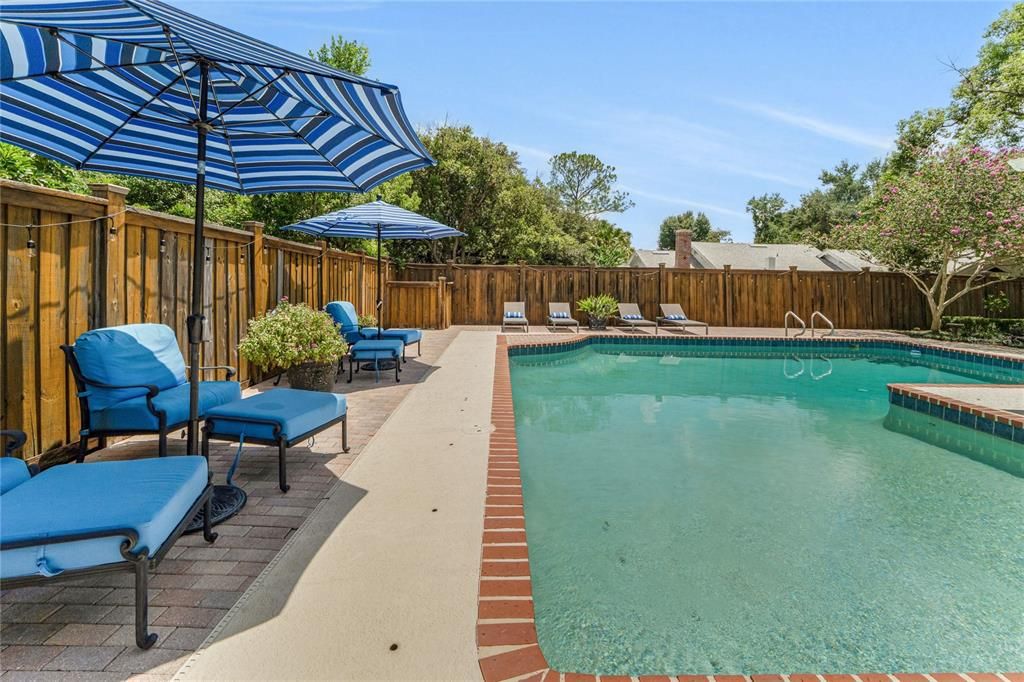 Exterior, Pool