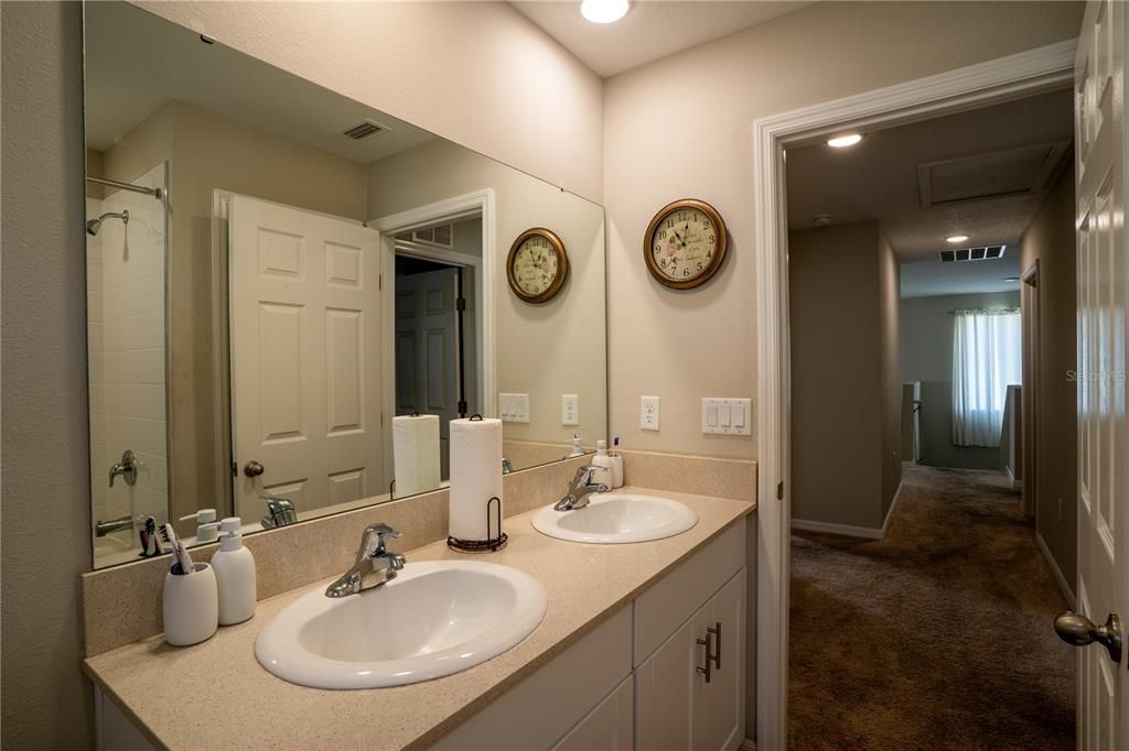 Bathroom, Dual Sink Vanities, Interior, Recessed Lighting