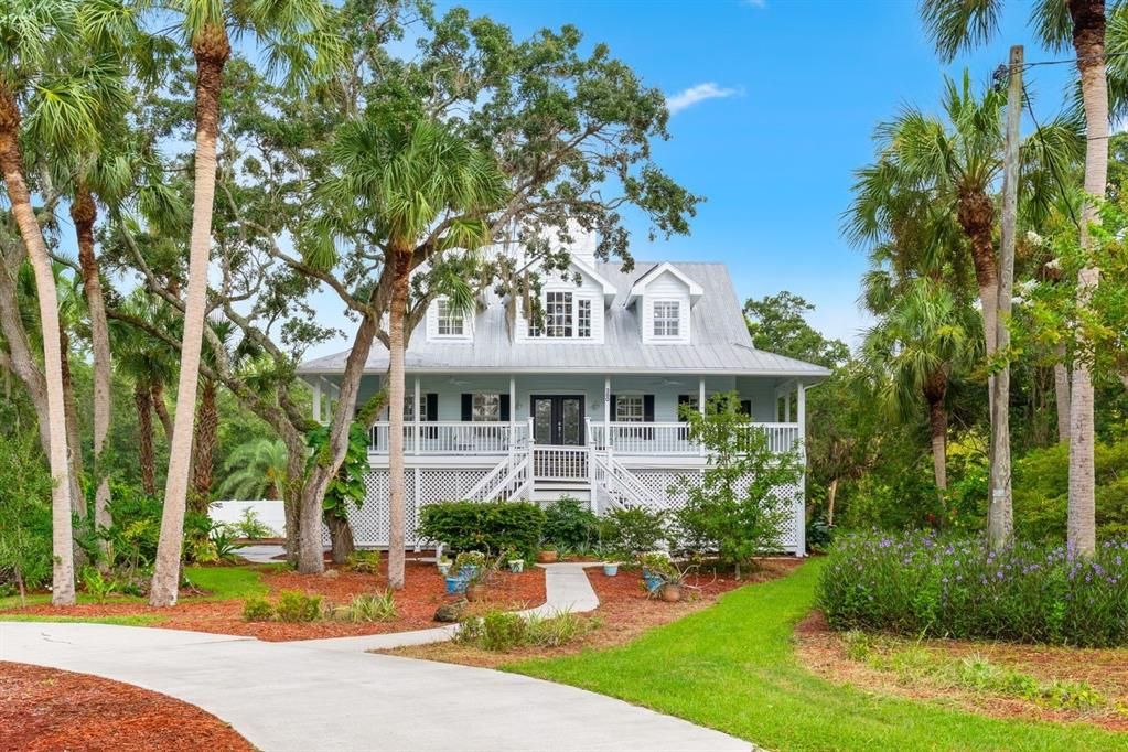 Backyard, Exterior, Facade, Cape Cod