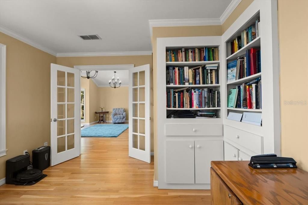 Chandelier, Interior, Wood Texture Flooring