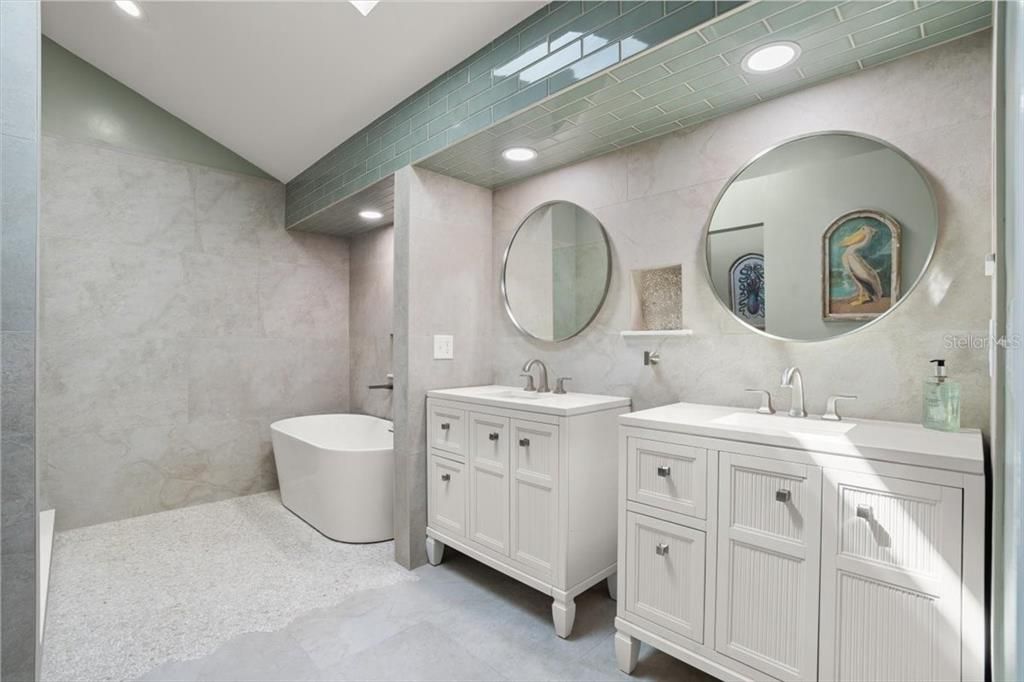 Bathroom, Dual Sink Vanities, Free Standing Baths, Interior, Recessed Lighting