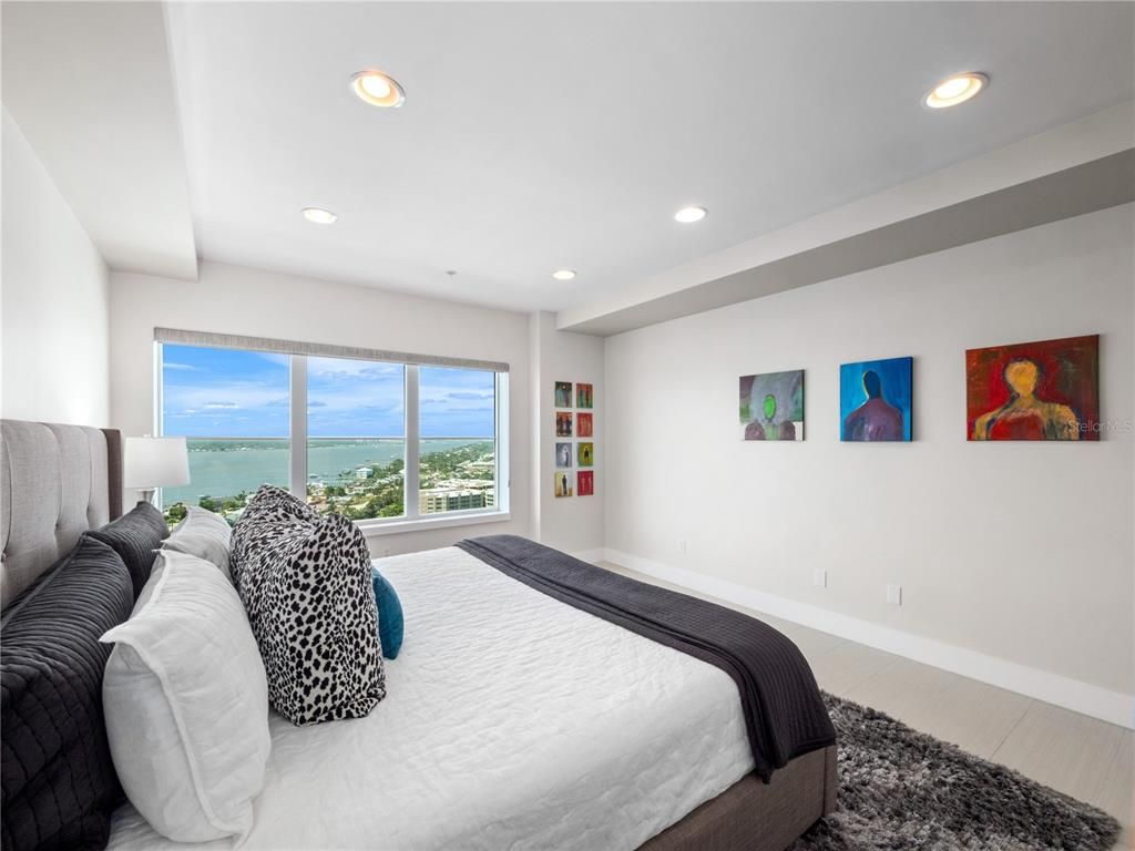 Bedroom, Interior, Recessed Lighting, Water