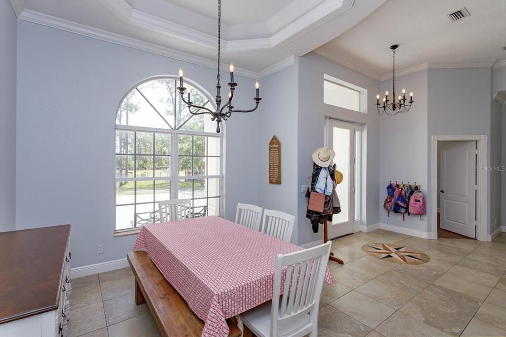 Chandelier, Dining room, Interior