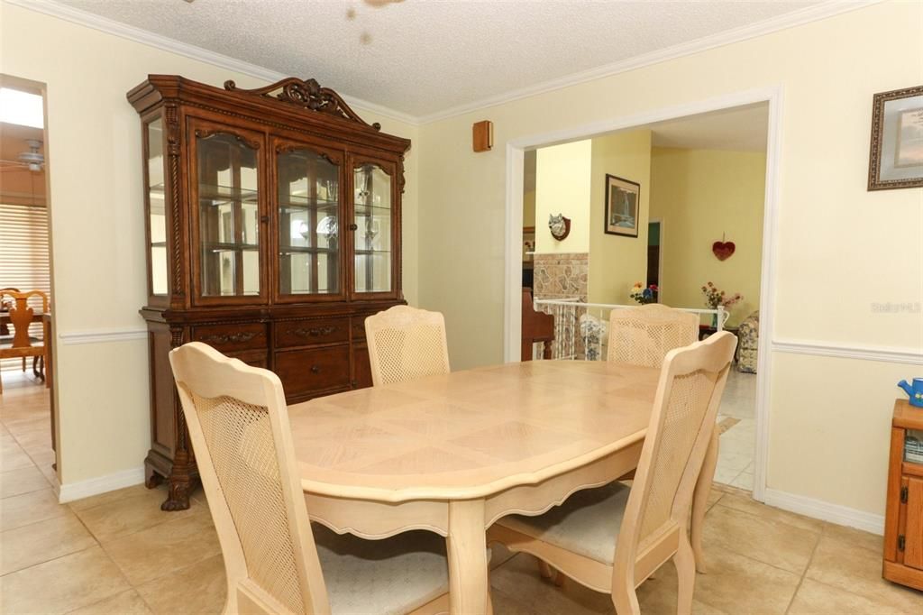 Dining room, Interior