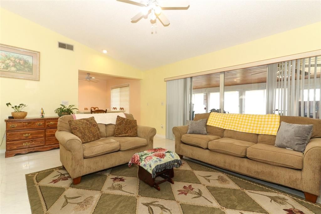 Dining room, Interior, Living room, Recessed Lighting