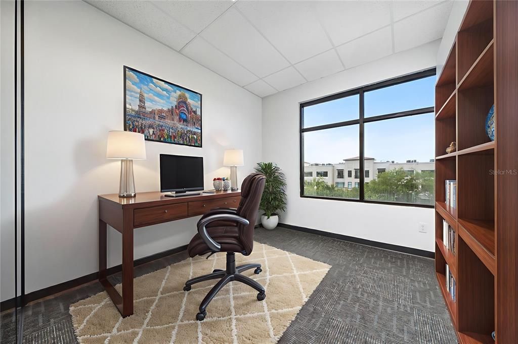 Home Office, Interior