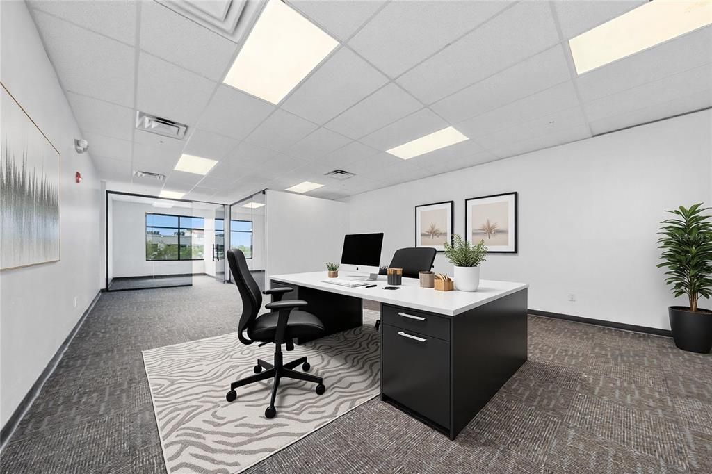 Home Office, Interior
