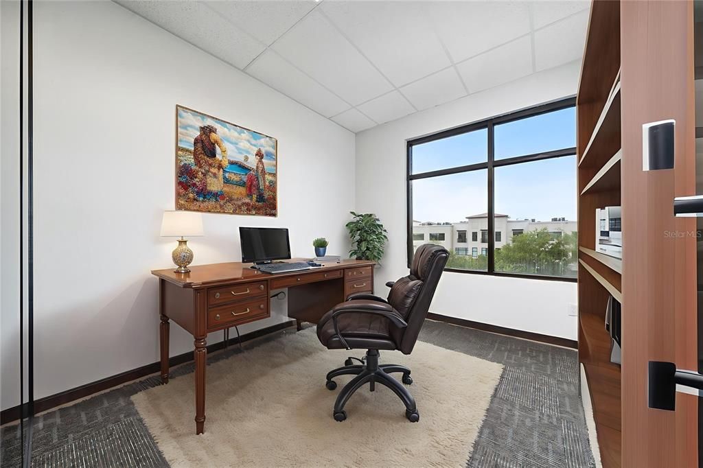Home Office, Interior