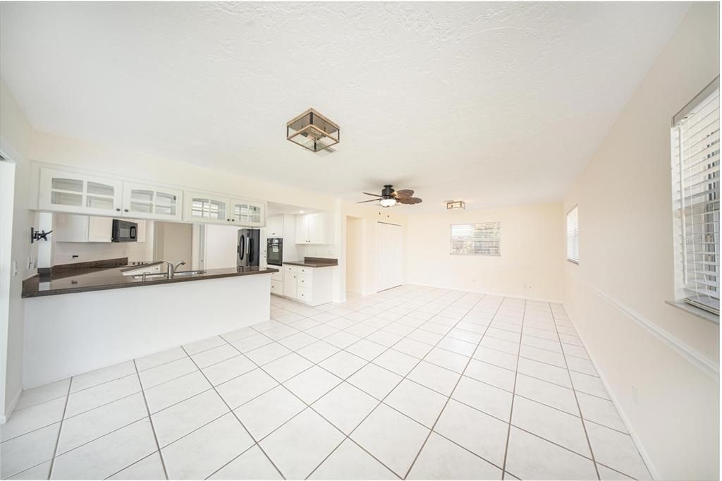 Empty room, Interior, Kitchen