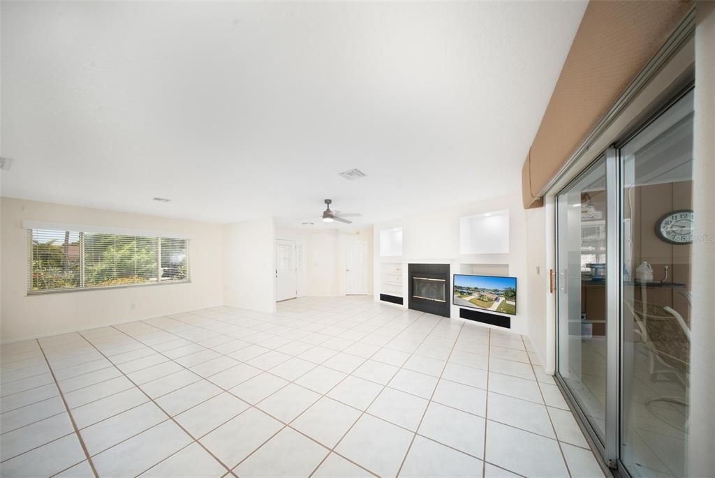 Empty room, Fireplace, Interior