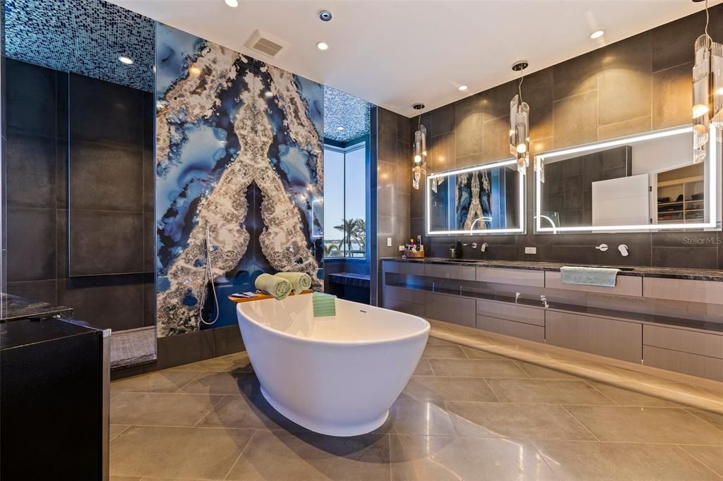 Bathroom, Free Standing Baths, Interior, Recessed Lighting
