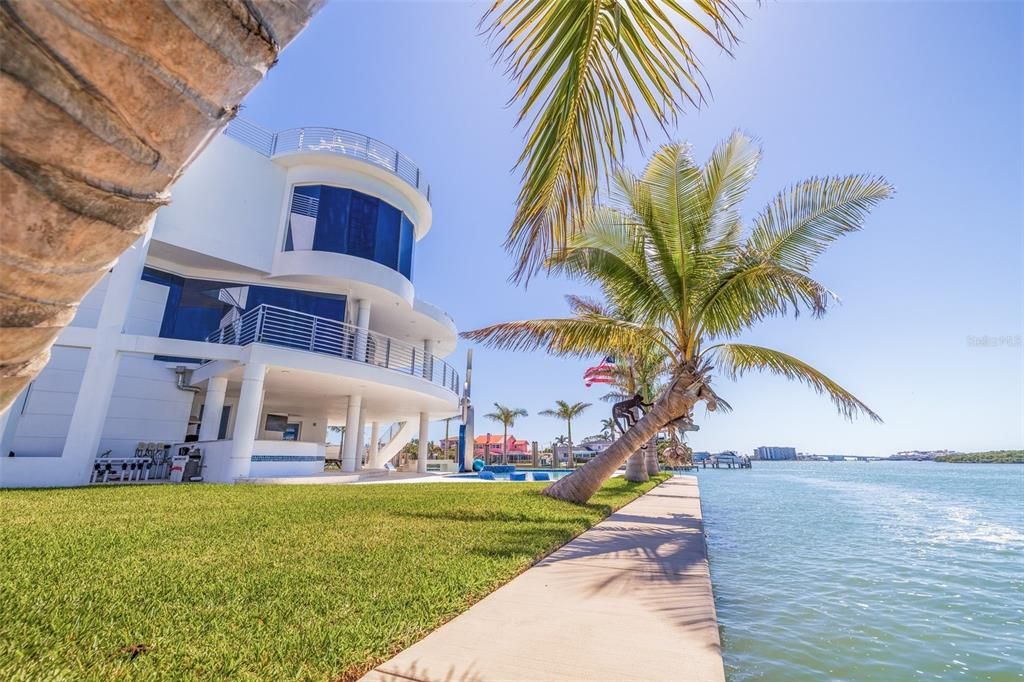 Exterior, Water