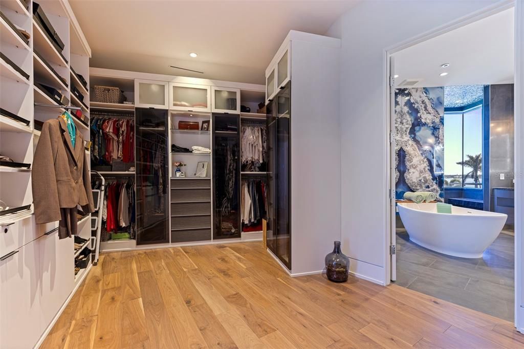 Bathroom, Free Standing Baths, Interior, Recessed Lighting, Walk-in Closets, Wood Texture Flooring