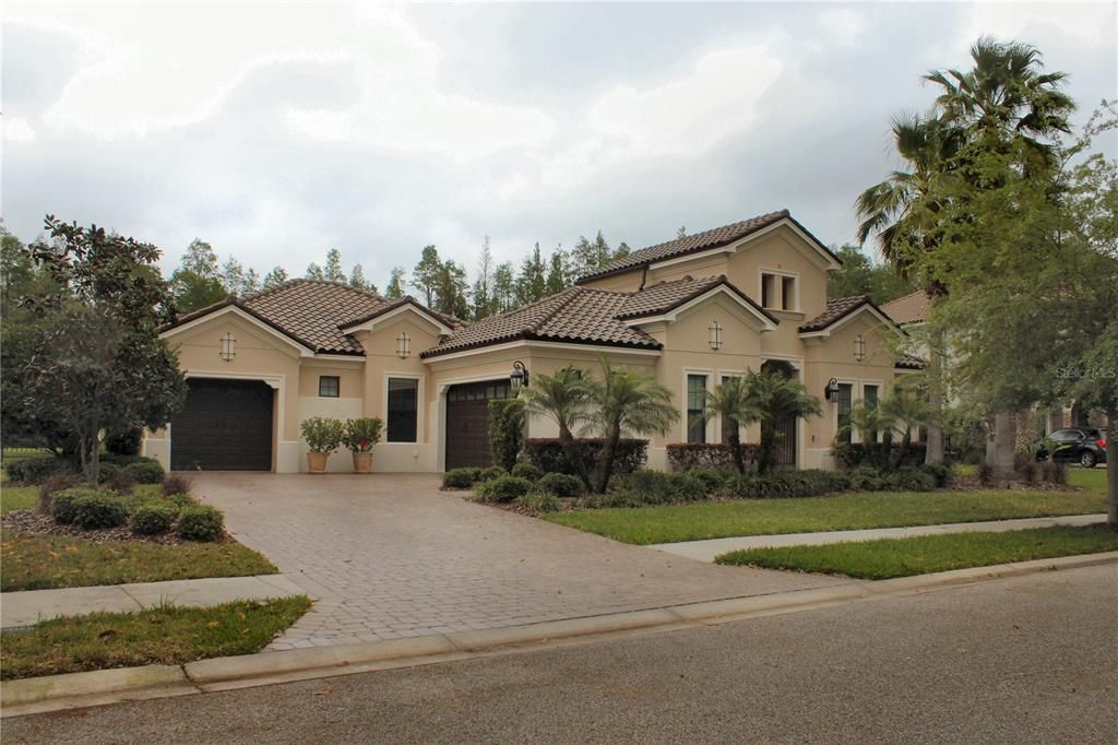 Attached, Exterior, Facade, Mediterranean