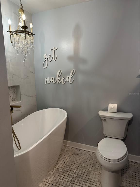 Bathroom, Chandelier, Free Standing Baths, Interior, Marble Walls