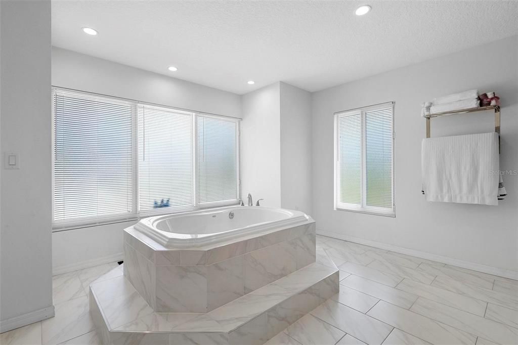 Bathroom, Interior, Marble, Recessed Lighting