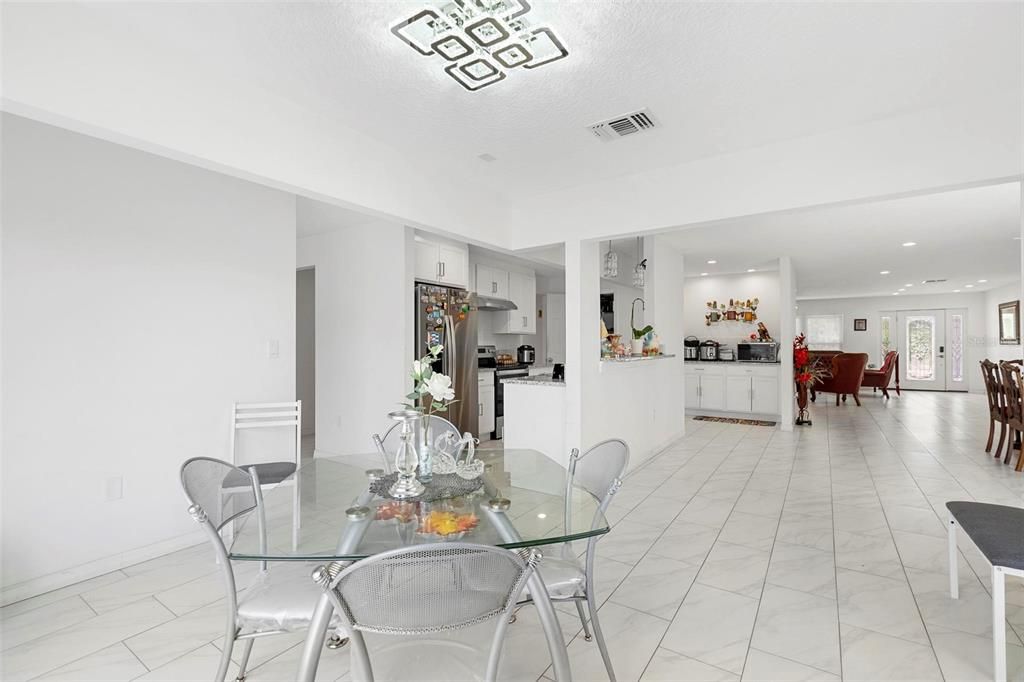 Dining room, Interior, Kitchen, Marble, Recessed Lighting