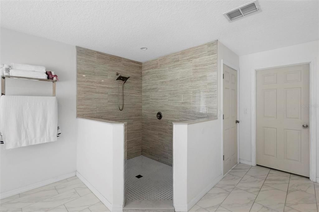 Bathroom, Interior, Marble, Recessed Lighting