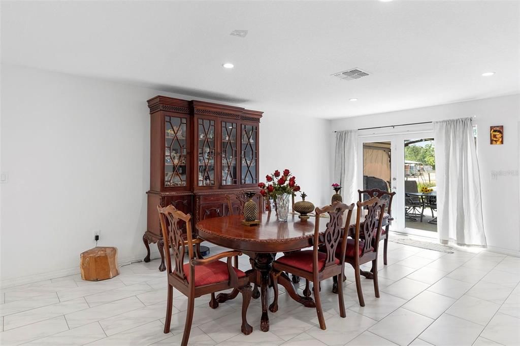 Dining room, Interior, Marble, Recessed Lighting