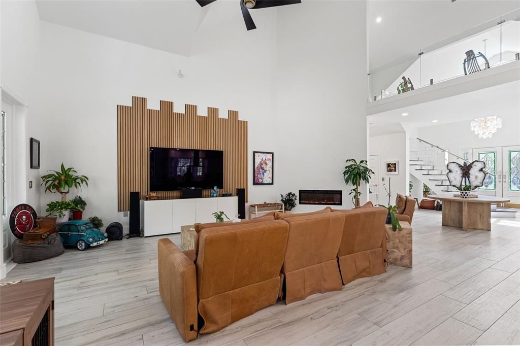 Interior, Living room, Recessed Lighting, Wood Texture Flooring
