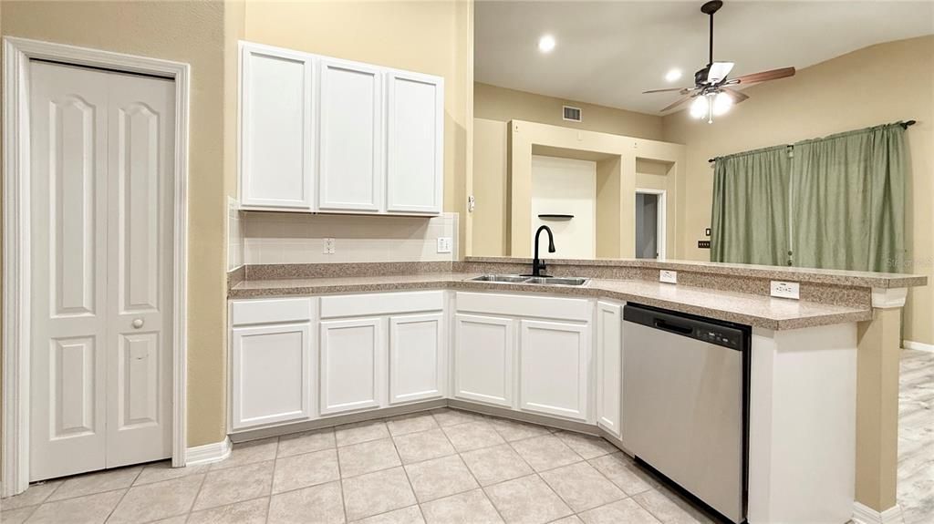 Interior, Kitchen, Recessed Lighting