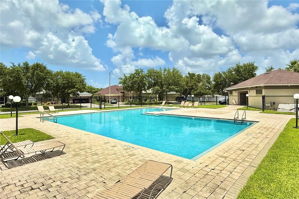 Exterior, Pool