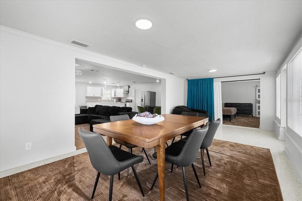 Dining room, Interior, Recessed Lighting