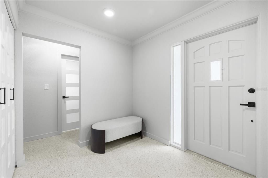 Empty room, Interior, Recessed Lighting