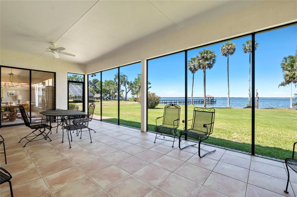 Interior, Sun Room, Water