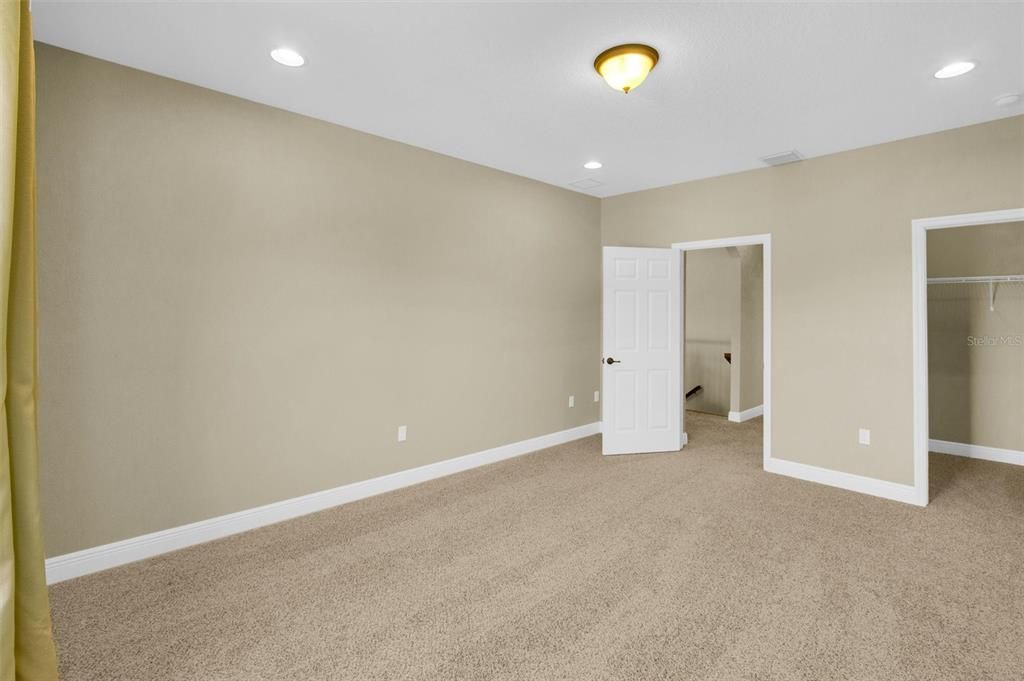 Empty room, Interior, Recessed Lighting