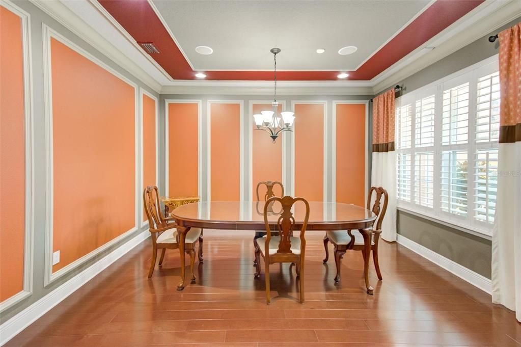 Chandelier, Dining room, Interior, Recessed Lighting, Wood Texture Flooring