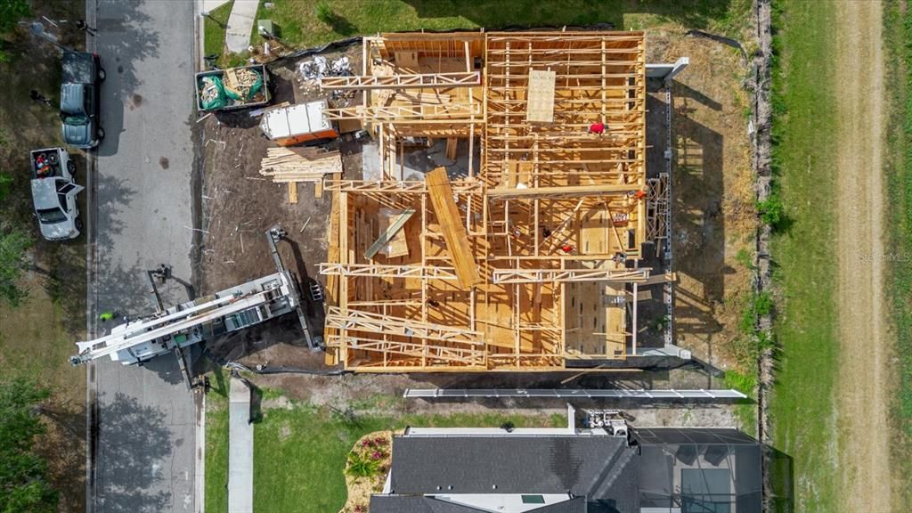 Exterior, Drone
