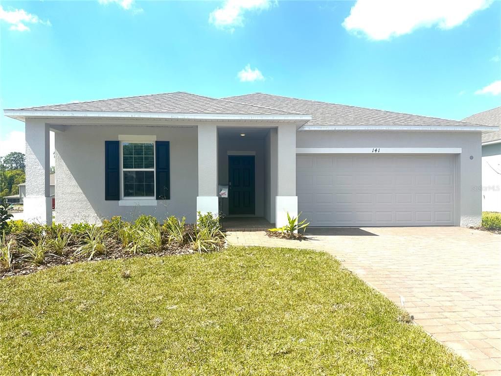 Attached, Exterior, Facade, Ranch
