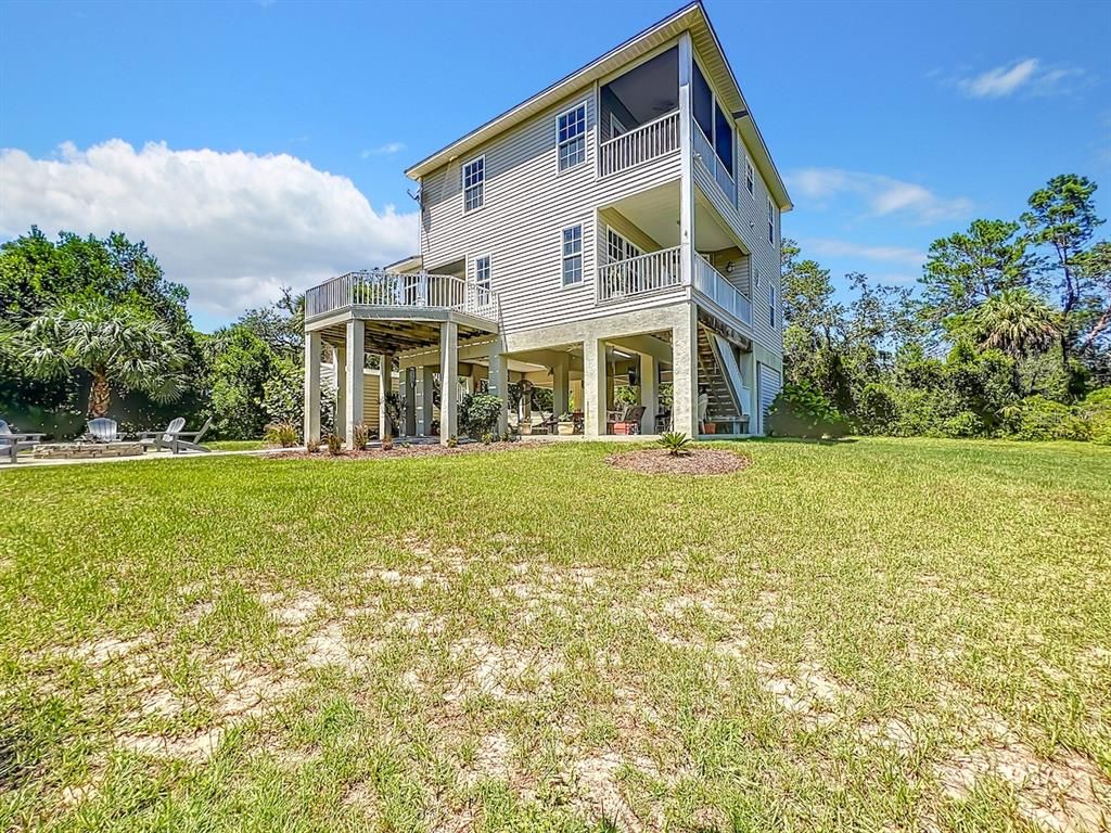 Backyard, Exterior