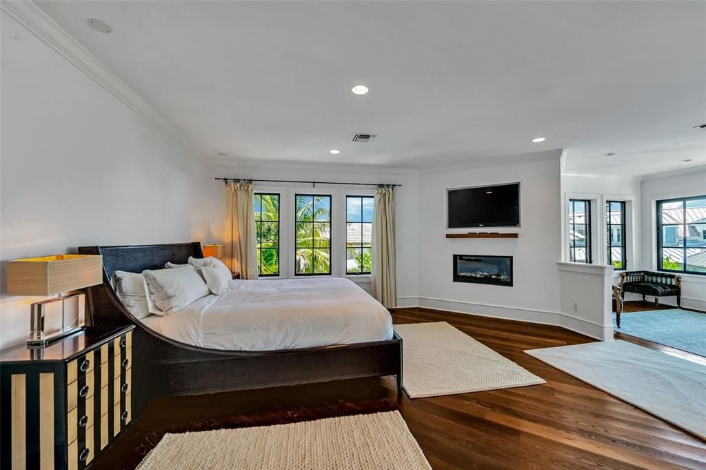 Bedroom, Fireplace, Interior, Recessed Lighting, Wood Texture Flooring