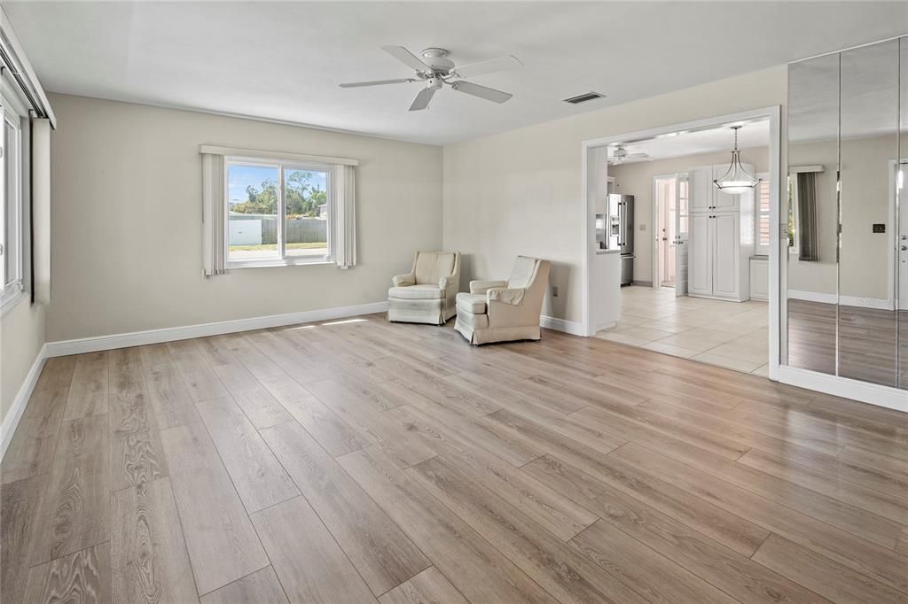 Empty room, Interior, Pendant Lights, Wood Texture Flooring