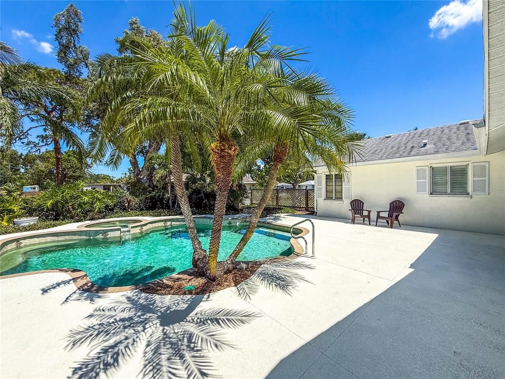 Exterior, Pool