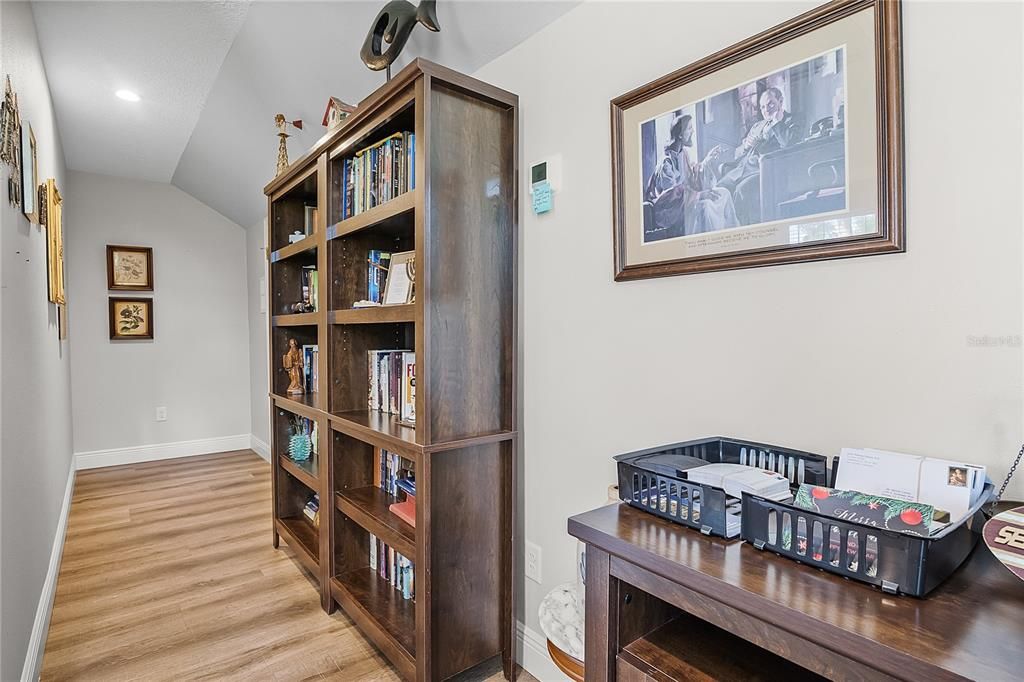 Home Office, Interior, Recessed Lighting, Wood Texture Flooring