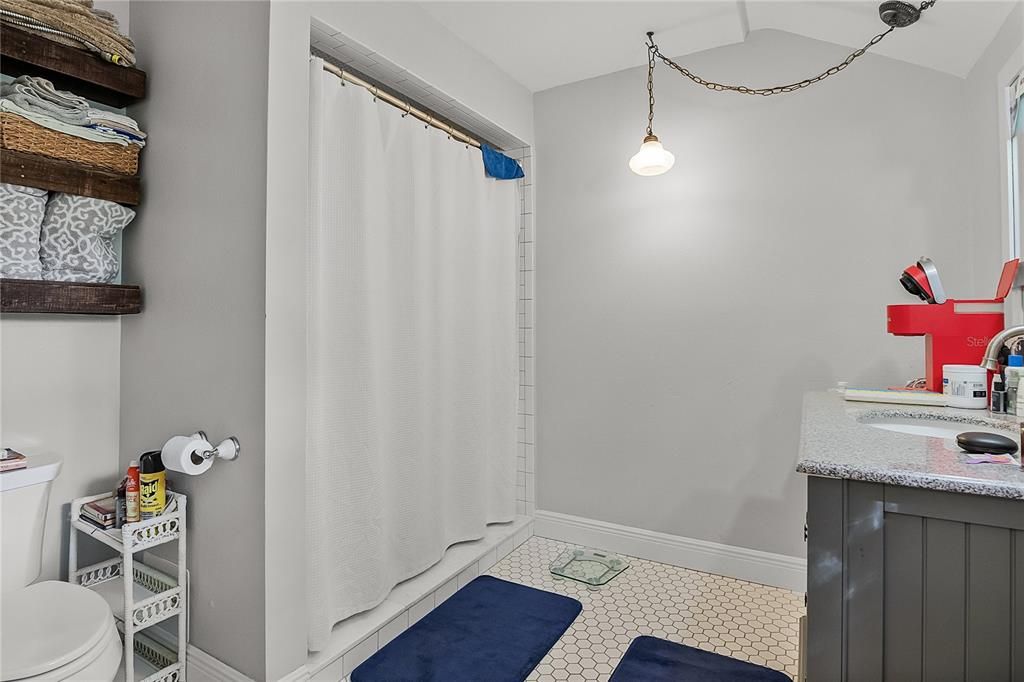 Bathroom, Interior, Pendant Lights