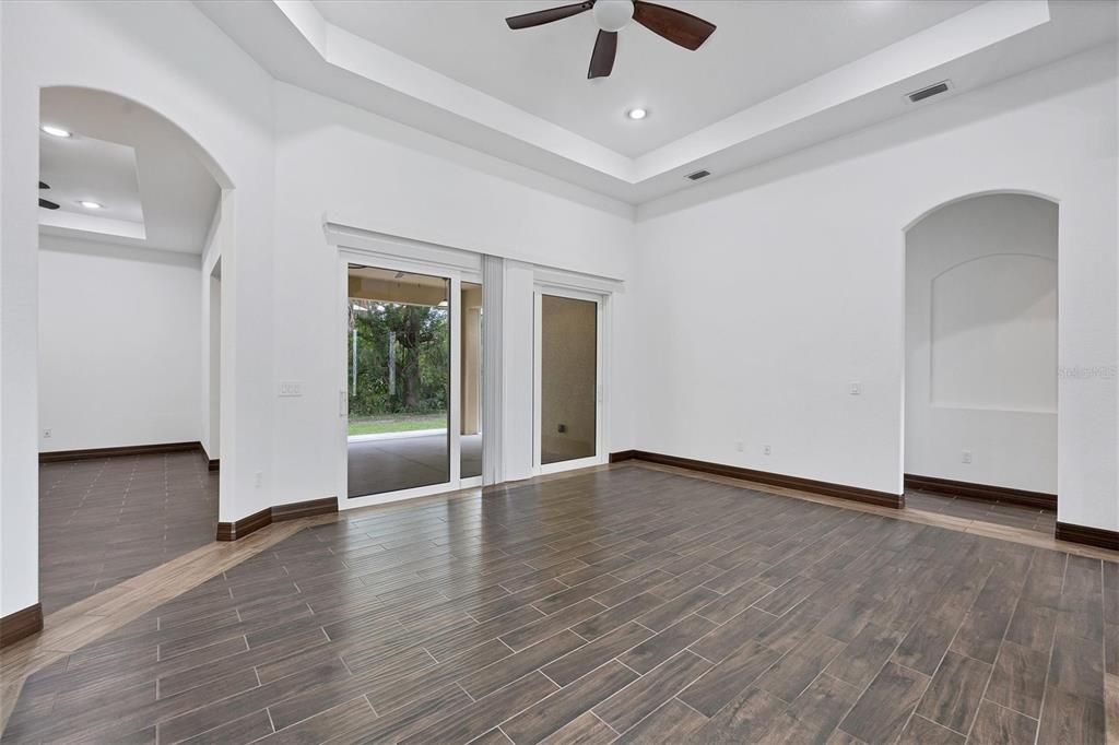 Empty room, Interior, Recessed Lighting, Wood Texture Flooring