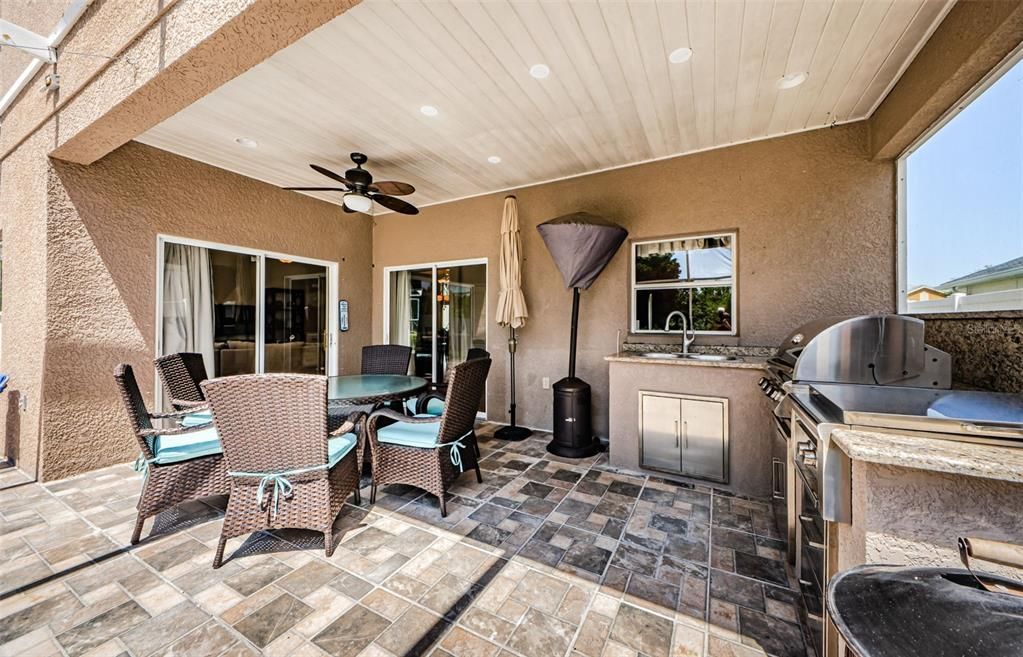 Exterior, Outdoor Kitchen