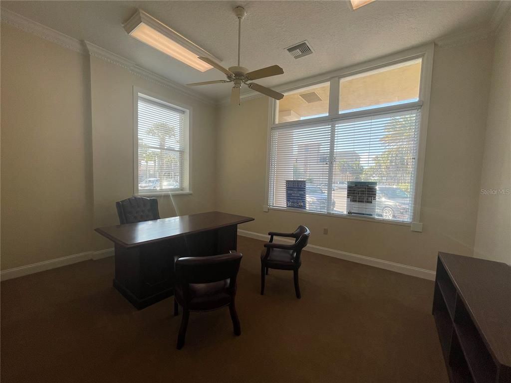 Home Office, Interior